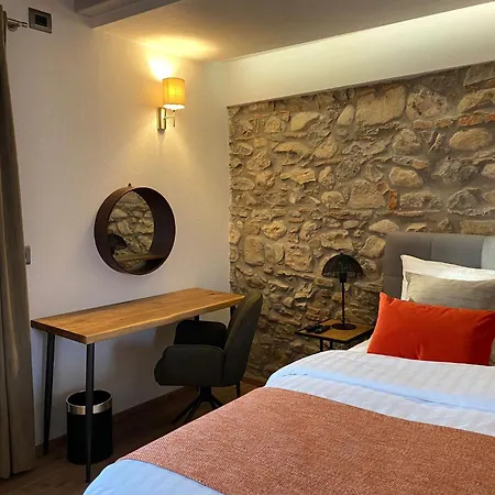 Rose Oda ve Kahvaltı 4*